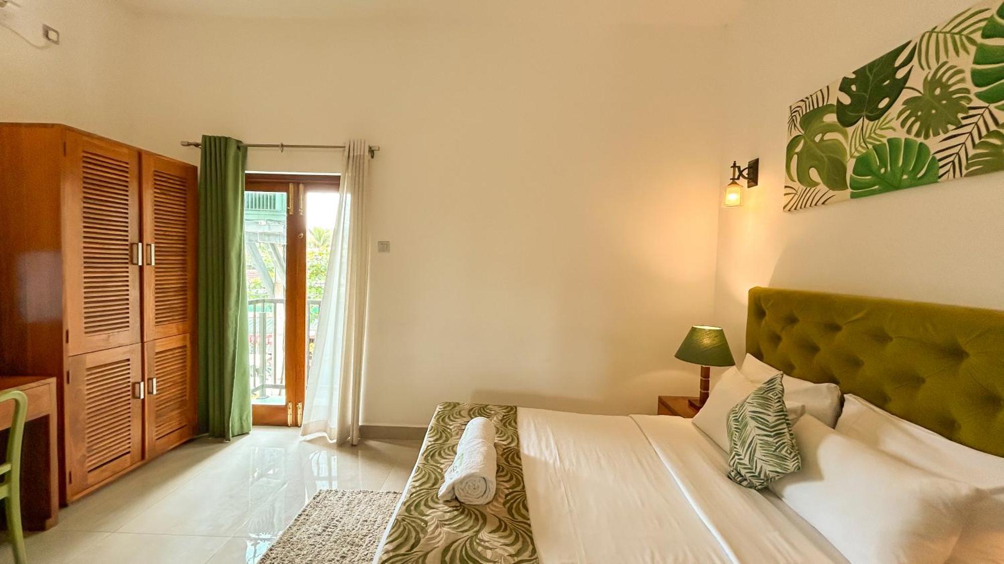 J Leaf Hotel By Blue Bird Negombo Exterior photo